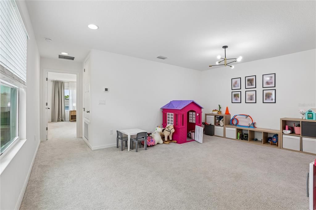 For Sale: $485,000 (4 beds, 2 baths, 2956 Square Feet)