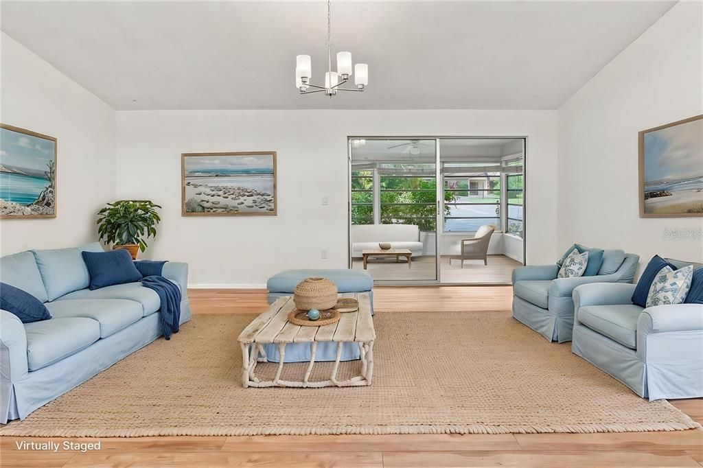 For Sale: $234,788 (2 beds, 2 baths, 1011 Square Feet)