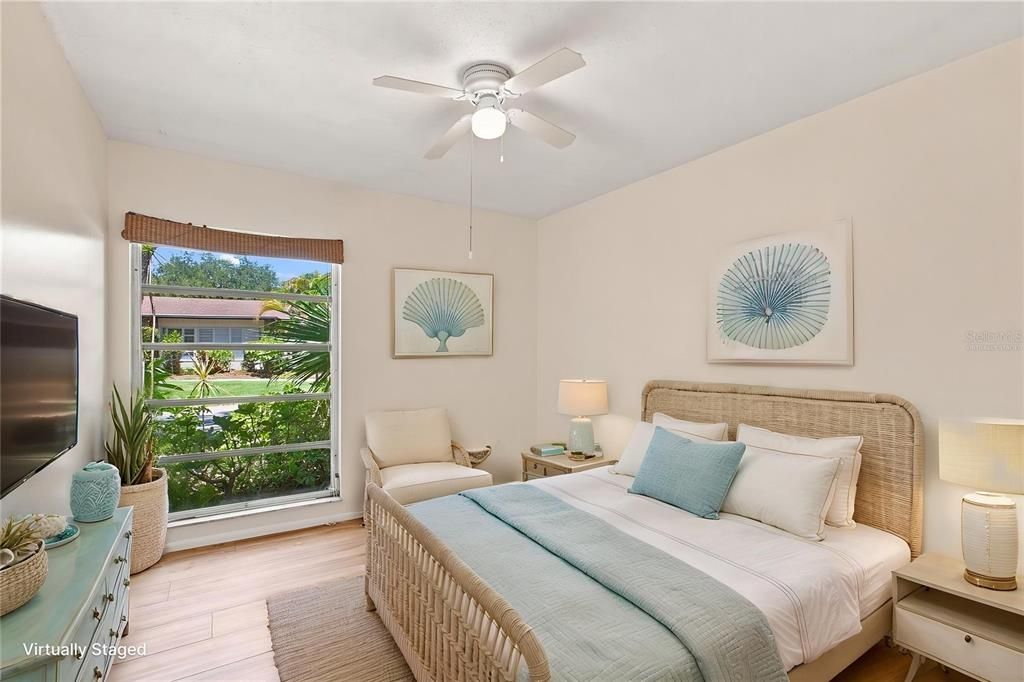 For Sale: $234,788 (2 beds, 2 baths, 1011 Square Feet)