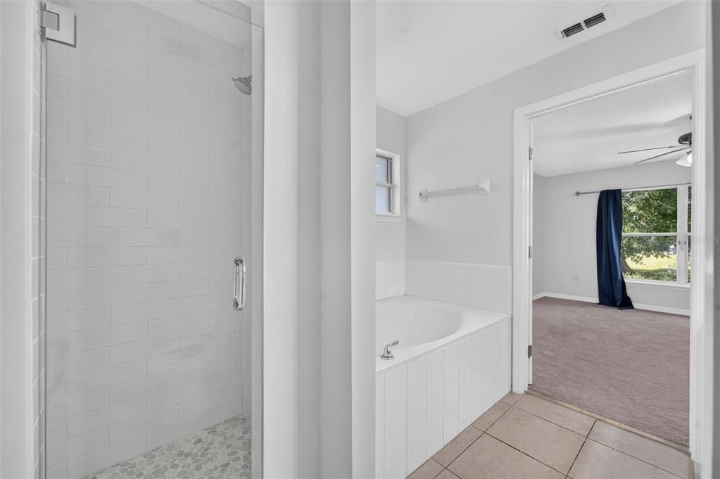На продажу: $239,900 (3 спален, 2 ванн, 1236 Квадратных фут)