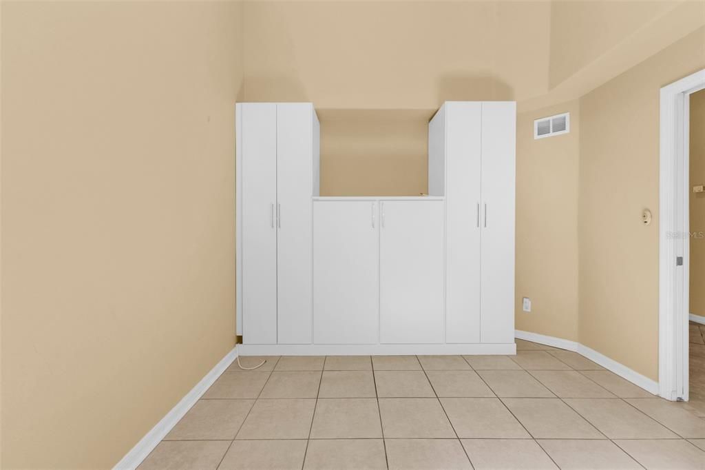 For Sale: $195,000 (2 beds, 2 baths, 1451 Square Feet)