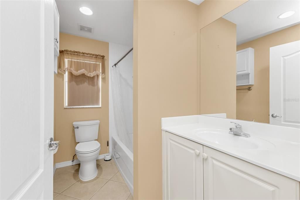 For Sale: $195,000 (2 beds, 2 baths, 1451 Square Feet)