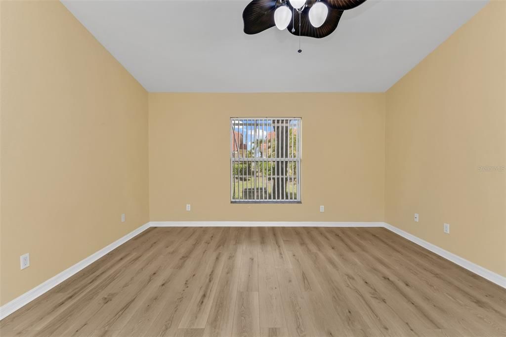 For Sale: $195,000 (2 beds, 2 baths, 1451 Square Feet)