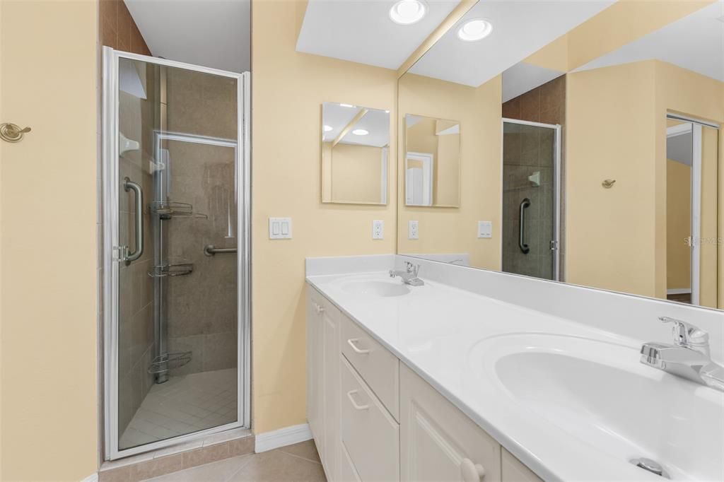 For Sale: $195,000 (2 beds, 2 baths, 1451 Square Feet)