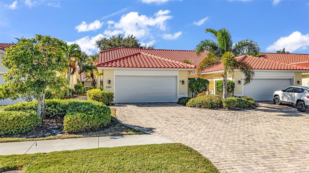 For Sale: $195,000 (2 beds, 2 baths, 1451 Square Feet)