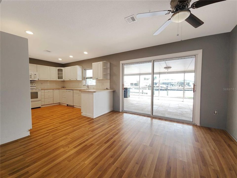 En Venta: $449,000 (3 camas, 2 baños, 1626 Pies cuadrados)