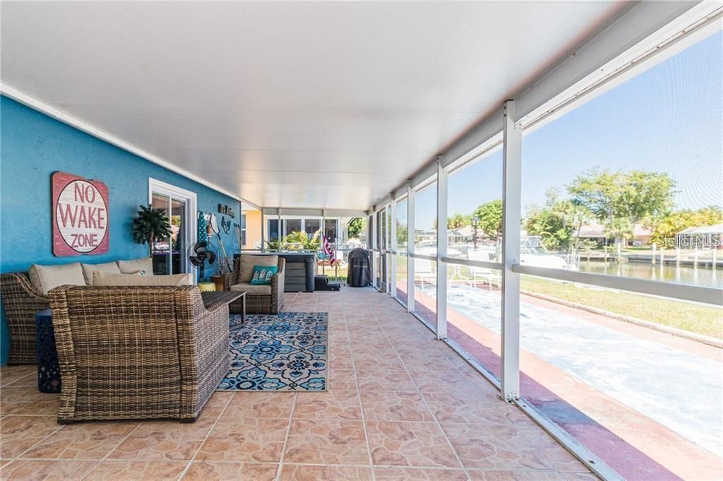En Venta: $449,000 (3 camas, 2 baños, 1626 Pies cuadrados)