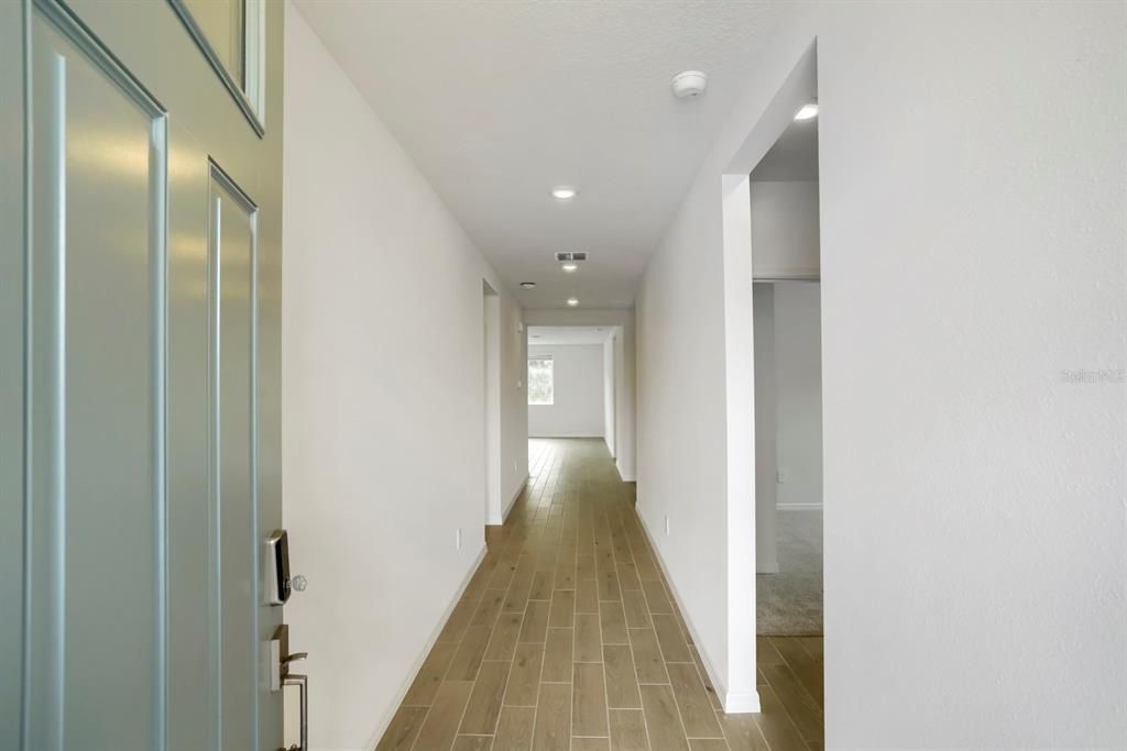 En Venta: $380,000 (4 camas, 2 baños, 1840 Pies cuadrados)