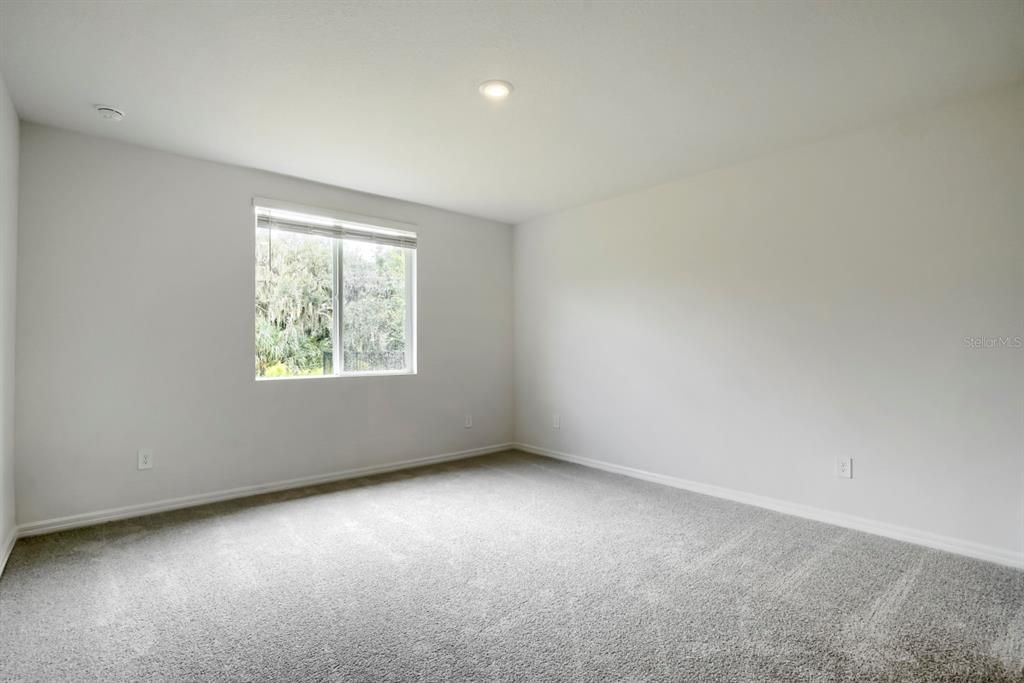 En Venta: $380,000 (4 camas, 2 baños, 1840 Pies cuadrados)
