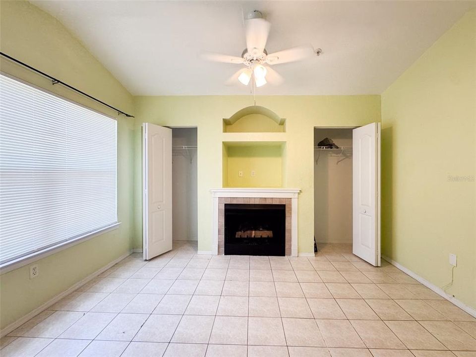 For Sale: $175,000 (2 beds, 1 baths, 1077 Square Feet)