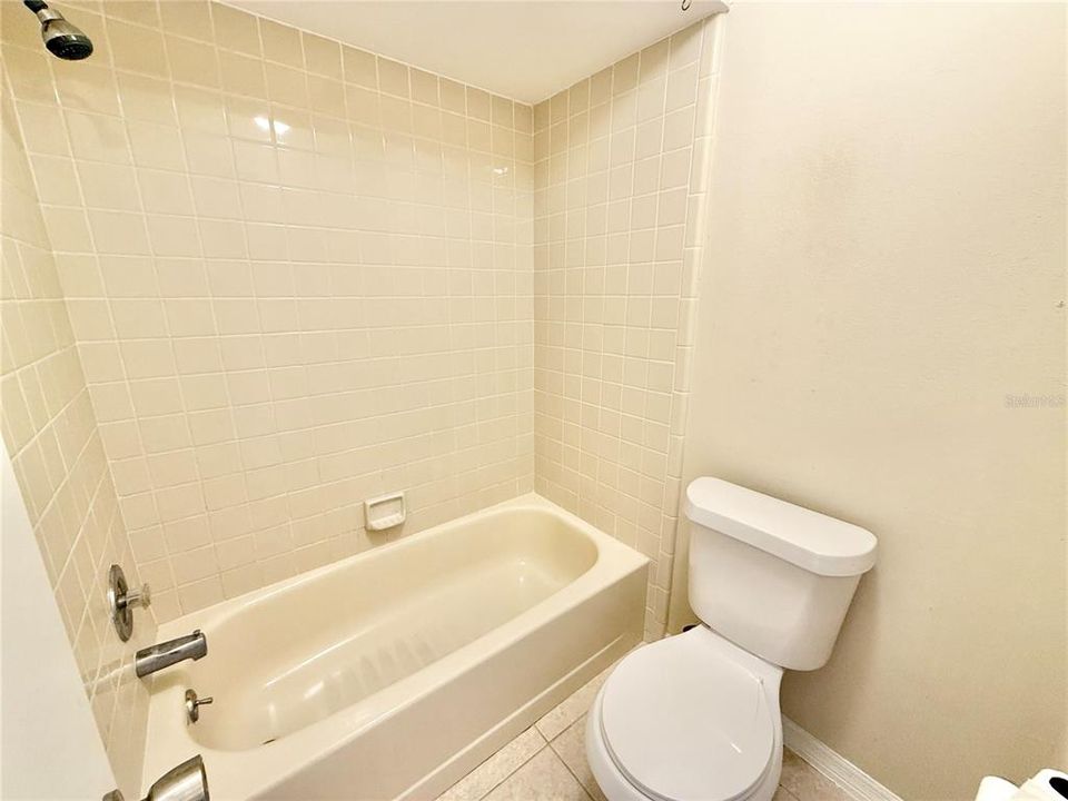 В аренду: $2,000 (3 спален, 2 ванн, 1191 Квадратных фут)