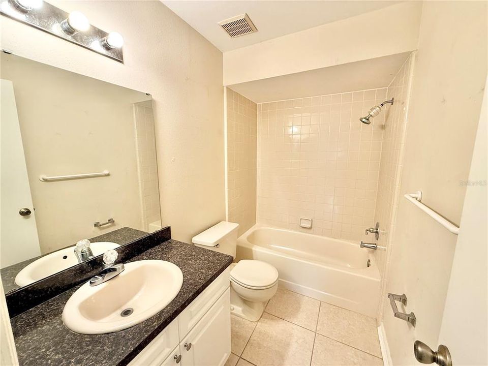 В аренду: $2,000 (3 спален, 2 ванн, 1191 Квадратных фут)