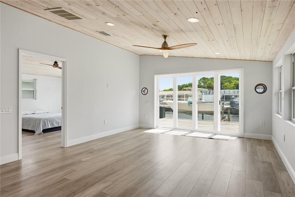 En Venta: $534,900 (3 camas, 2 baños, 1600 Pies cuadrados)