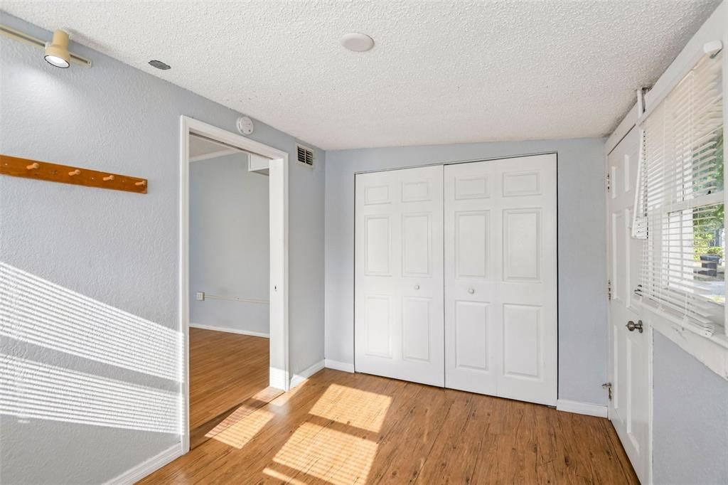 En Venta: $449,000 (0 camas, 0 baños, 1504 Pies cuadrados)