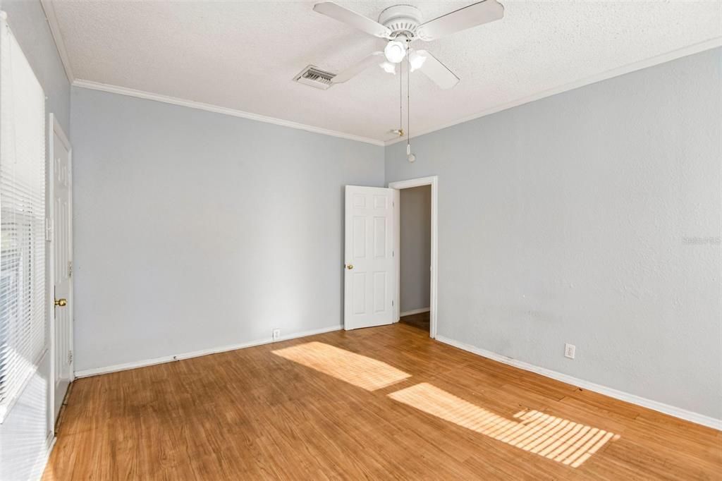 En Venta: $449,000 (0 camas, 0 baños, 1504 Pies cuadrados)