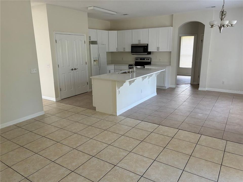 В аренду: $2,995 (4 спален, 3 ванн, 3114 Квадратных фут)