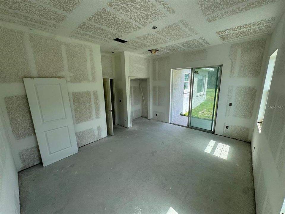 For Sale: $750,000 (4 beds, 3 baths, 2607 Square Feet)