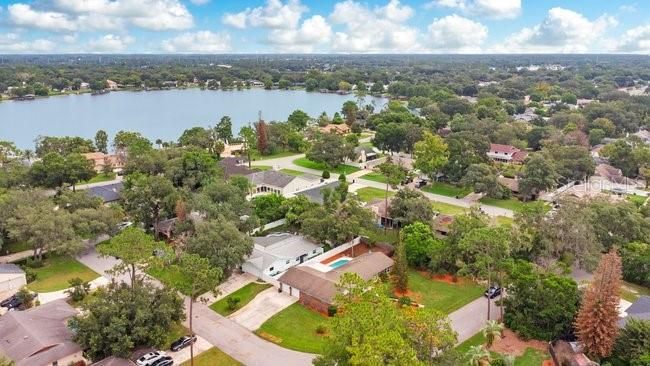 Activo con contrato: $569,000 (4 camas, 2 baños, 2022 Pies cuadrados)