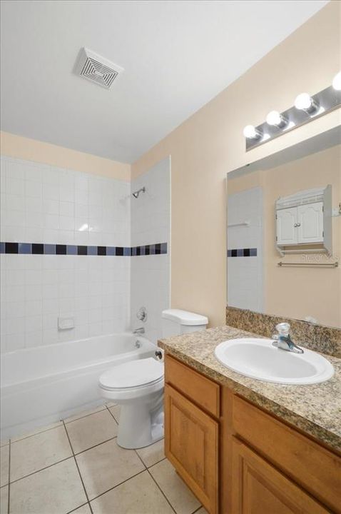 For Sale: $145,000 (2 beds, 2 baths, 1073 Square Feet)