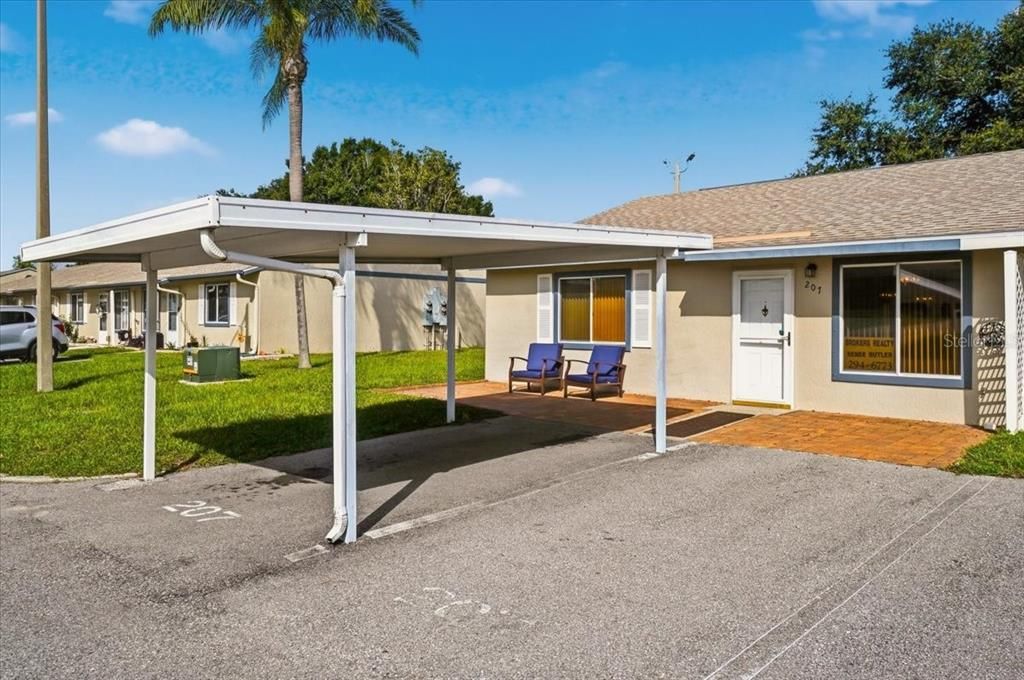 For Sale: $145,000 (2 beds, 2 baths, 1073 Square Feet)