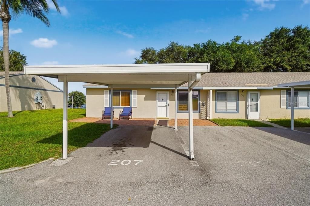 For Sale: $145,000 (2 beds, 2 baths, 1073 Square Feet)