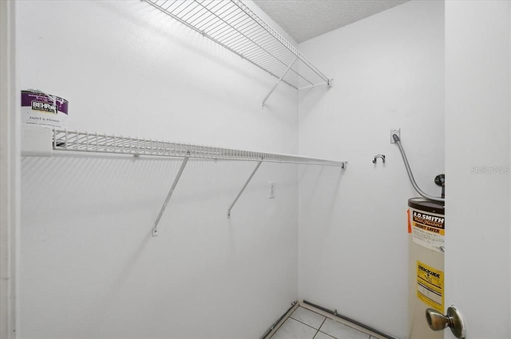 For Sale: $145,000 (2 beds, 2 baths, 1073 Square Feet)