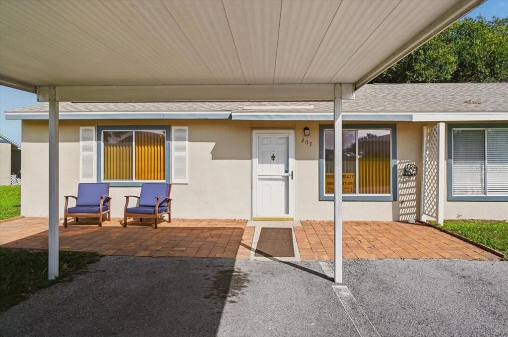 For Sale: $145,000 (2 beds, 2 baths, 1073 Square Feet)