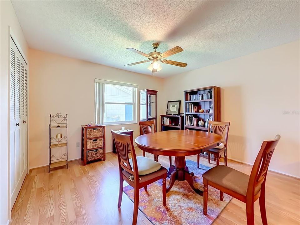 For Sale: $435,000 (3 beds, 2 baths, 1716 Square Feet)