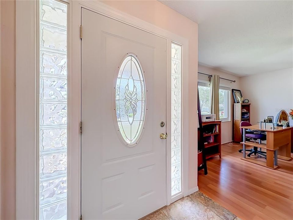 For Sale: $435,000 (3 beds, 2 baths, 1716 Square Feet)
