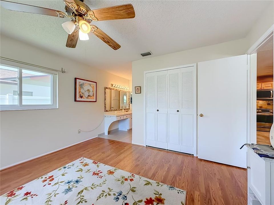 For Sale: $435,000 (3 beds, 2 baths, 1716 Square Feet)