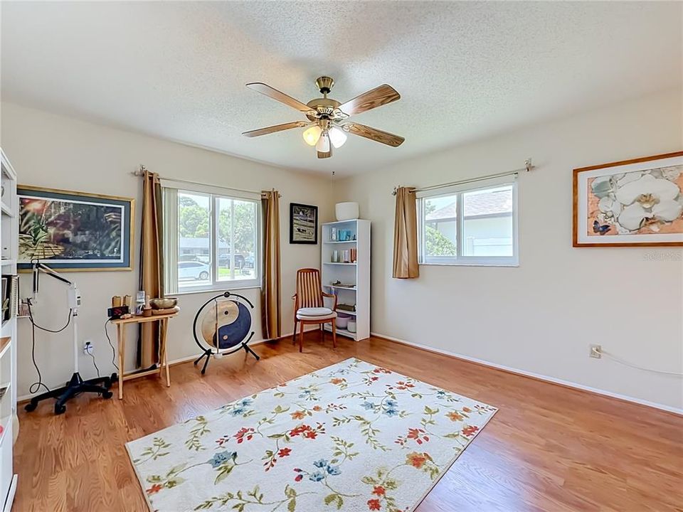 For Sale: $435,000 (3 beds, 2 baths, 1716 Square Feet)