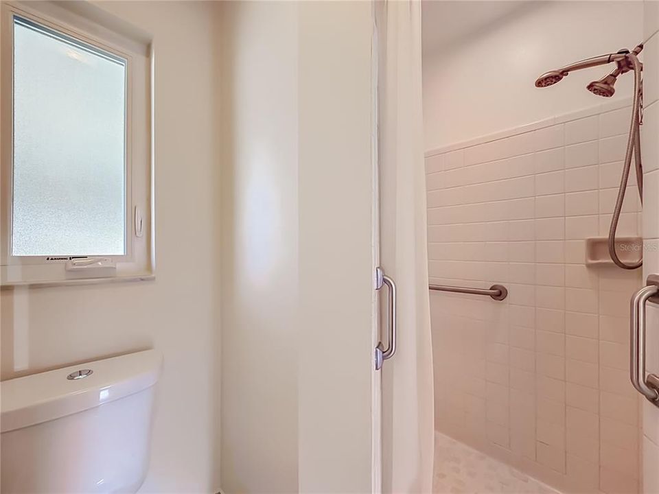 For Sale: $435,000 (3 beds, 2 baths, 1716 Square Feet)