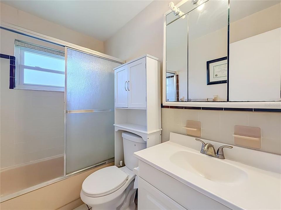 For Sale: $435,000 (3 beds, 2 baths, 1716 Square Feet)