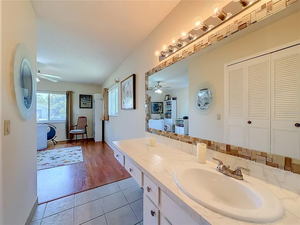 For Sale: $435,000 (3 beds, 2 baths, 1716 Square Feet)