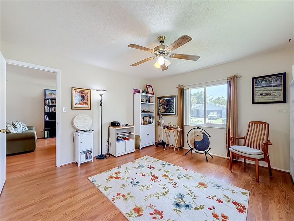 For Sale: $435,000 (3 beds, 2 baths, 1716 Square Feet)
