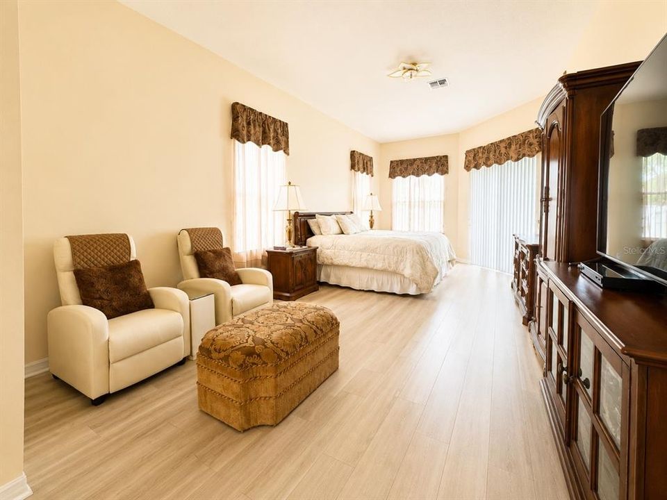 В аренду: $3,000 (4 спален, 3 ванн, 2453 Квадратных фут)