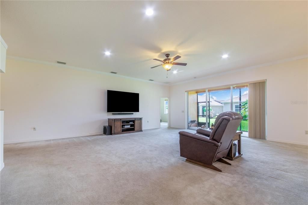 For Sale: $395,000 (3 beds, 2 baths, 2074 Square Feet)