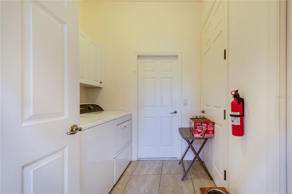 For Sale: $395,000 (3 beds, 2 baths, 2074 Square Feet)
