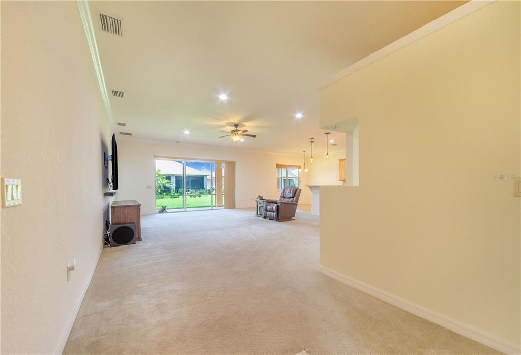 For Sale: $395,000 (3 beds, 2 baths, 2074 Square Feet)