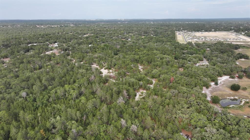 На продажу: $1,870,000 (40.41 acres)