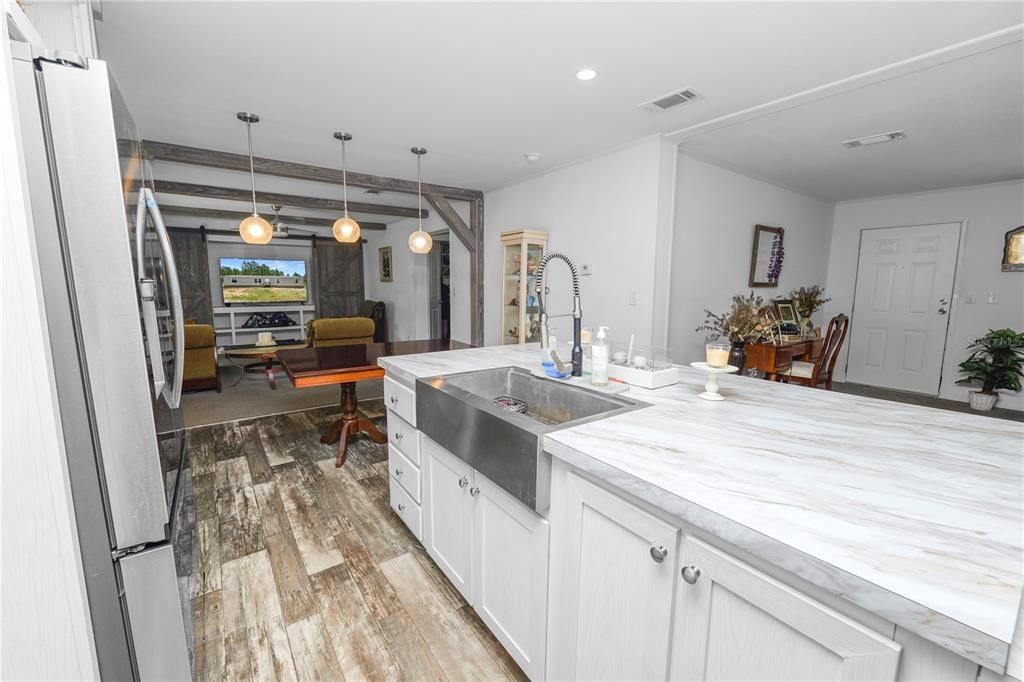 En Venta: $400,000 (3 camas, 2 baños, 1680 Pies cuadrados)