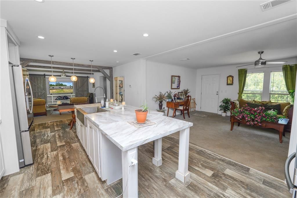En Venta: $400,000 (3 camas, 2 baños, 1680 Pies cuadrados)