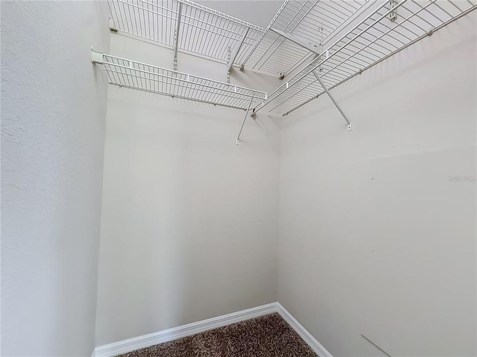 For Sale: $299,000 (4 beds, 2 baths, 2528 Square Feet)