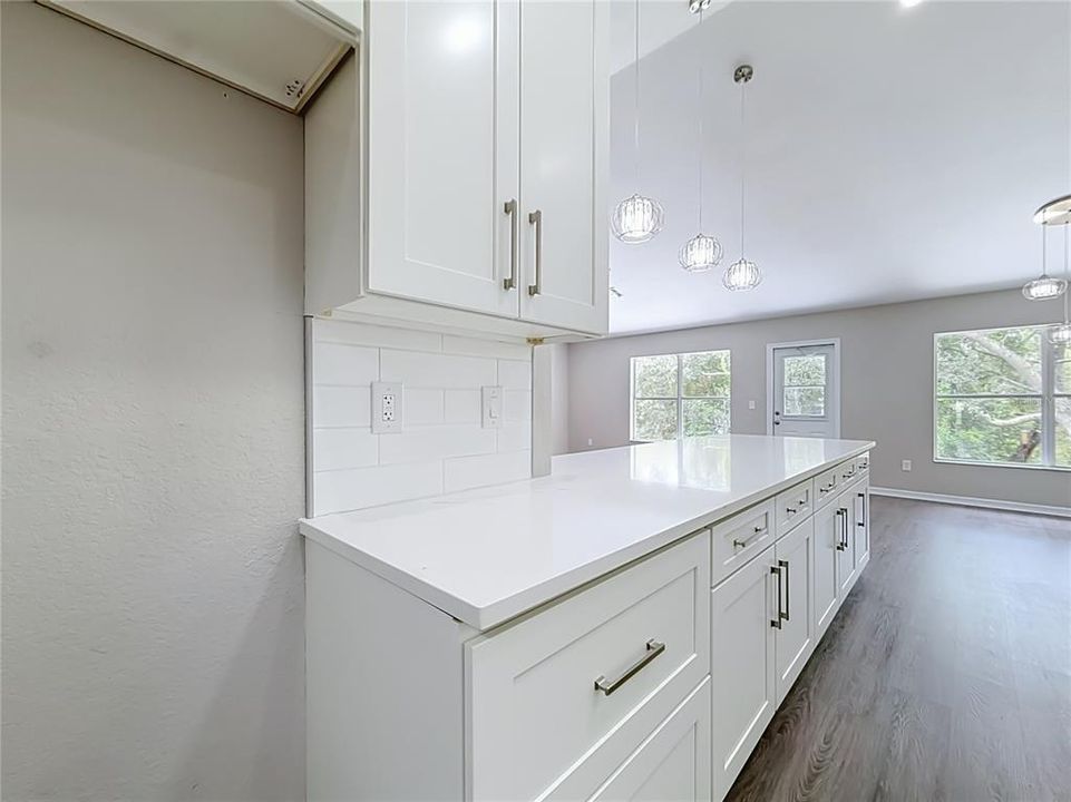 For Sale: $299,000 (4 beds, 2 baths, 2528 Square Feet)