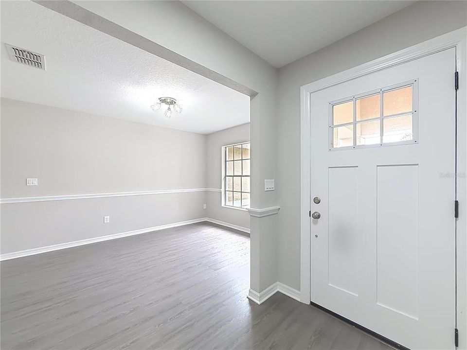 For Sale: $299,000 (4 beds, 2 baths, 2528 Square Feet)