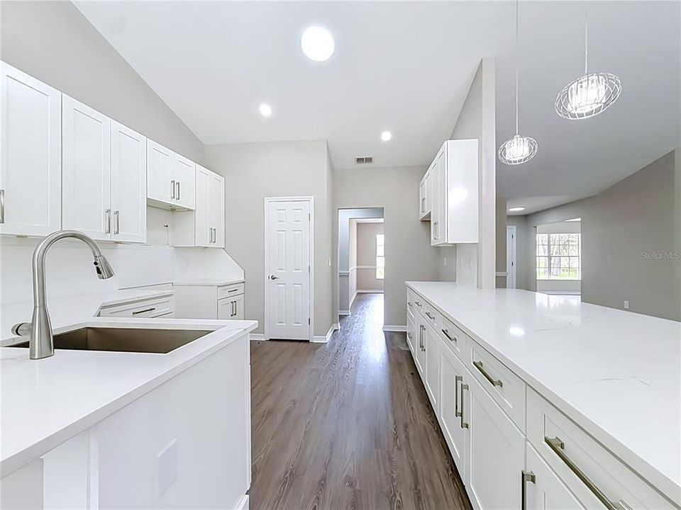 For Sale: $299,000 (4 beds, 2 baths, 2528 Square Feet)