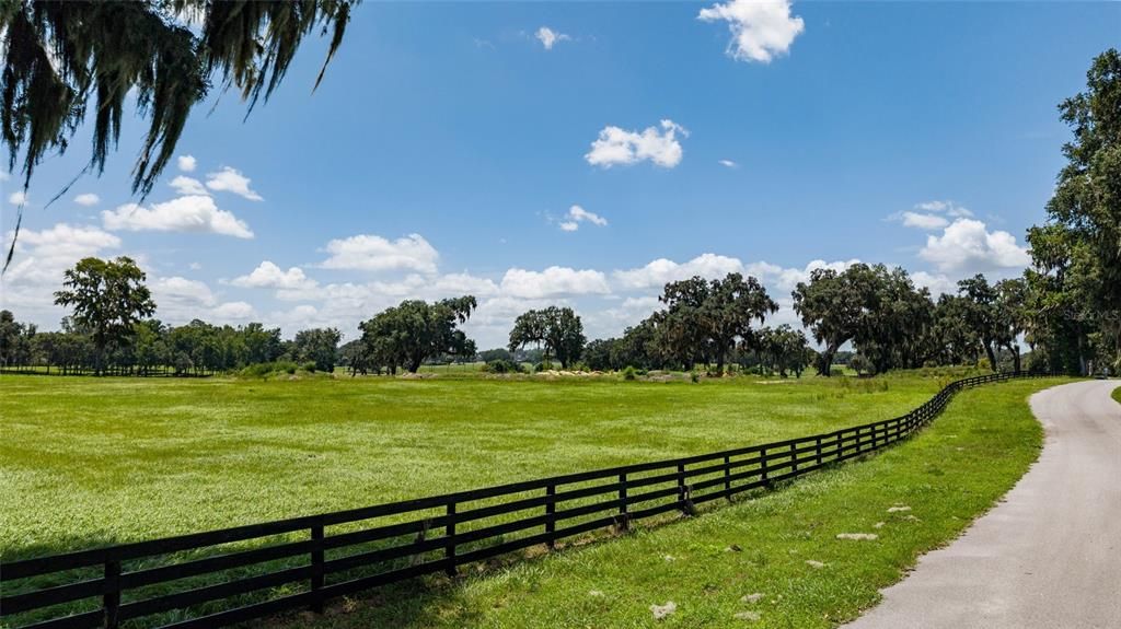 En Venta: $892,500 (16.84 acres)