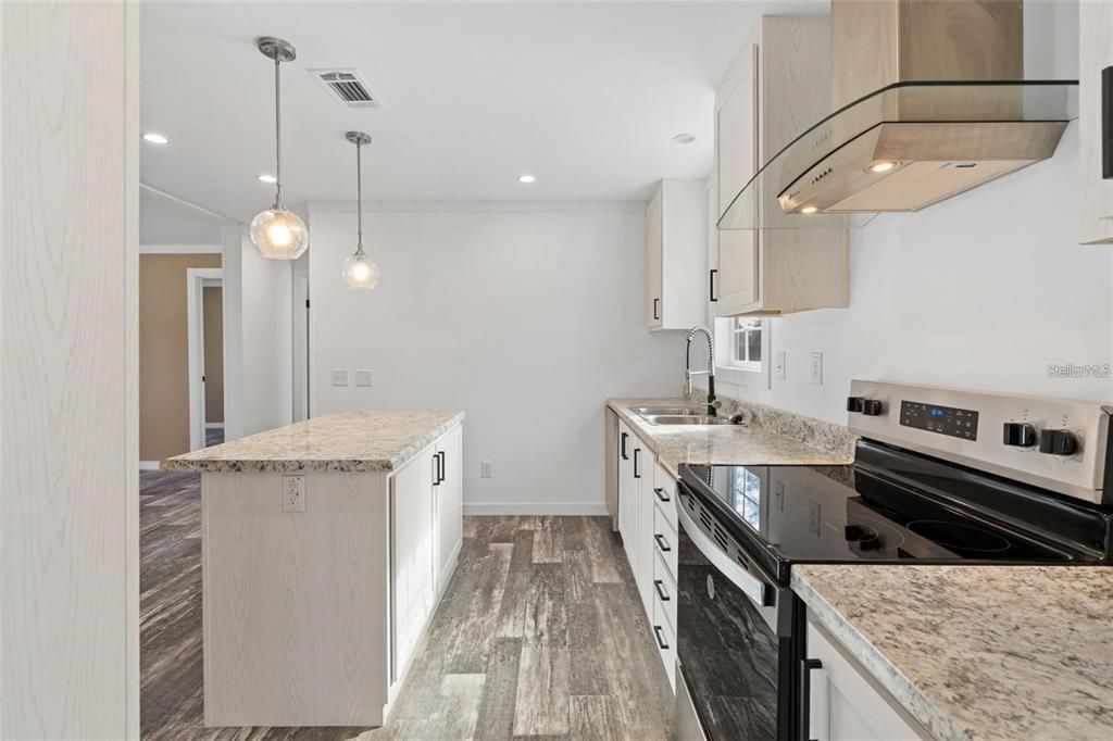En Venta: $264,000 (3 camas, 2 baños, 1066 Pies cuadrados)