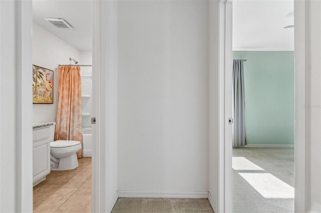 На продажу: $355,000 (4 спален, 2 ванн, 2600 Квадратных фут)