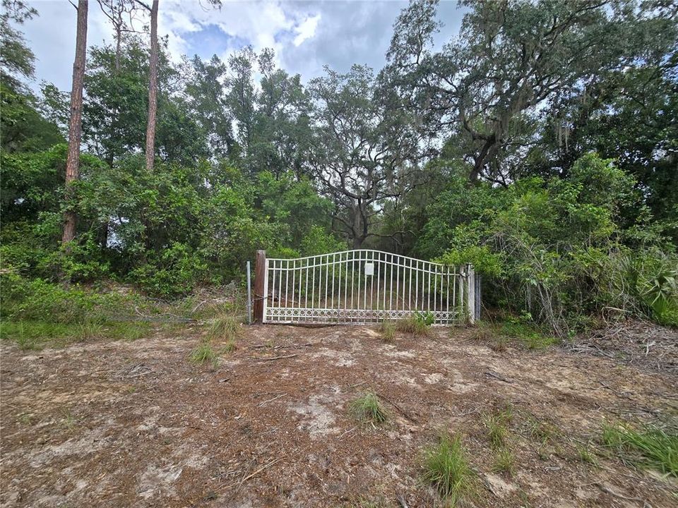 En Venta: $175,000 (9.69 acres)